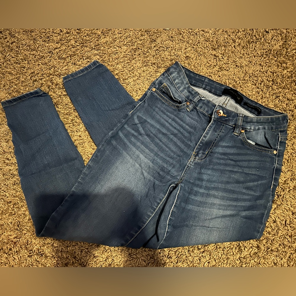 Kendall and Kylie Ultra Babe Skinny Jeans